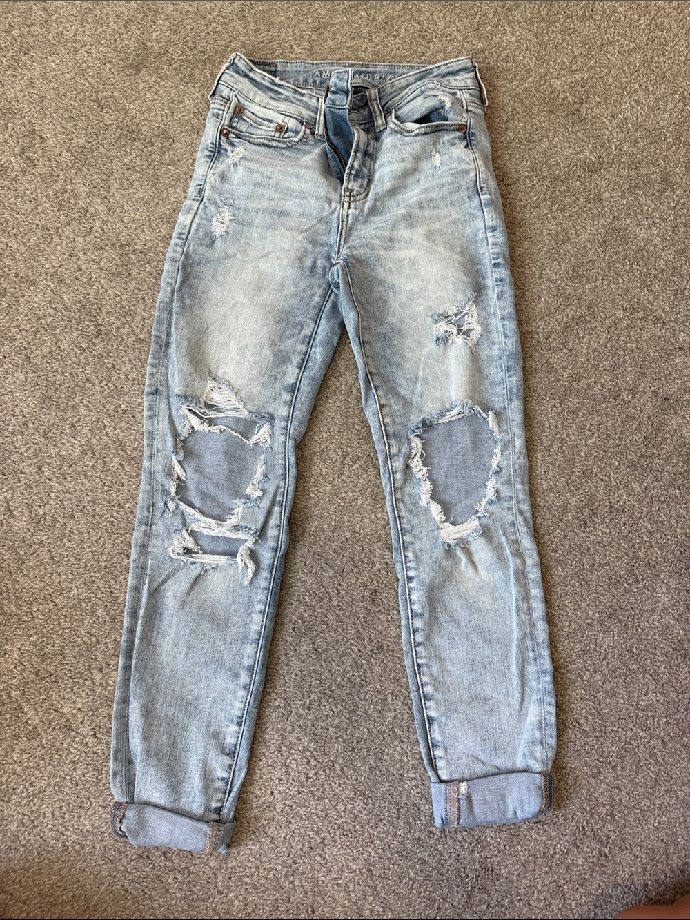 American Eagle Outfitters Light Blue Distressed Slim Jeans